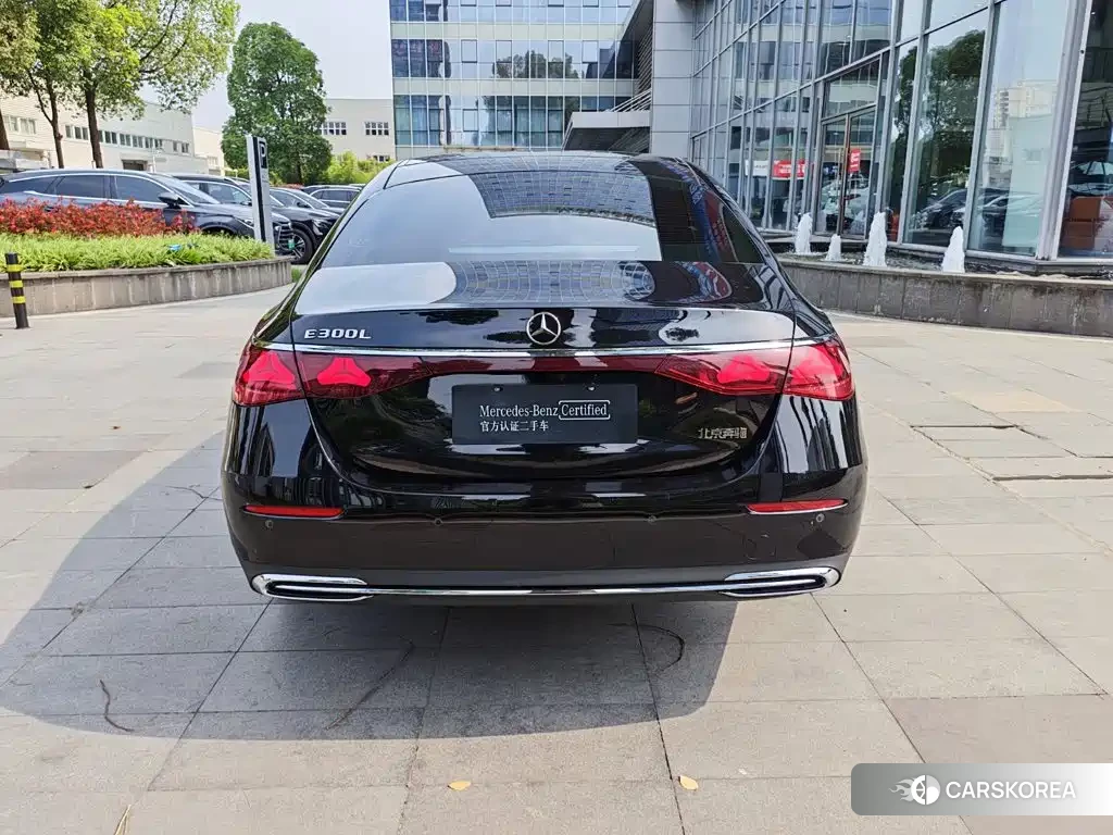 Mercedes-Benz E-Class id 4680508 из Китая 15