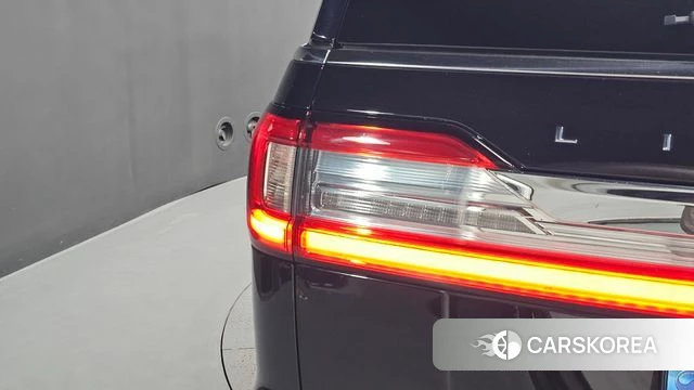 Lincoln Navigator 4th generation id 4784535 из Кореи 15