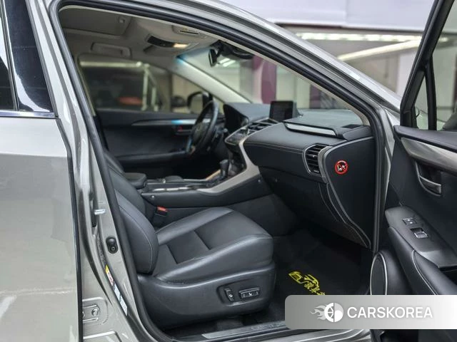 Lexus NX id 4221254 из Китая 15