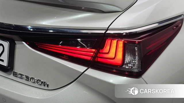 Lexus ES300h 7th generation id 4681401 из Кореи 15