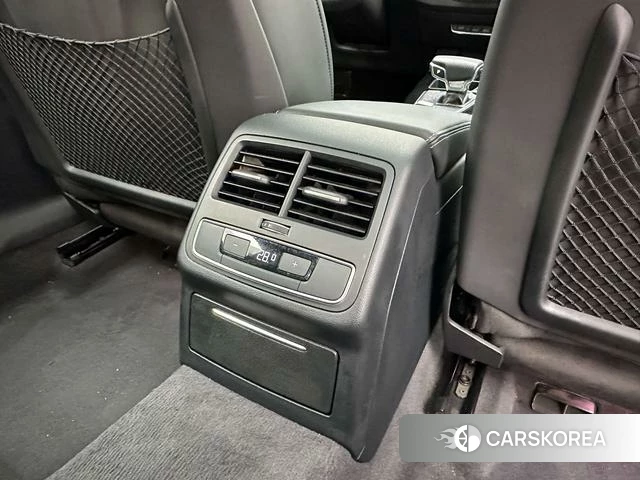 Audi A4L id 3857979 из Китая 15