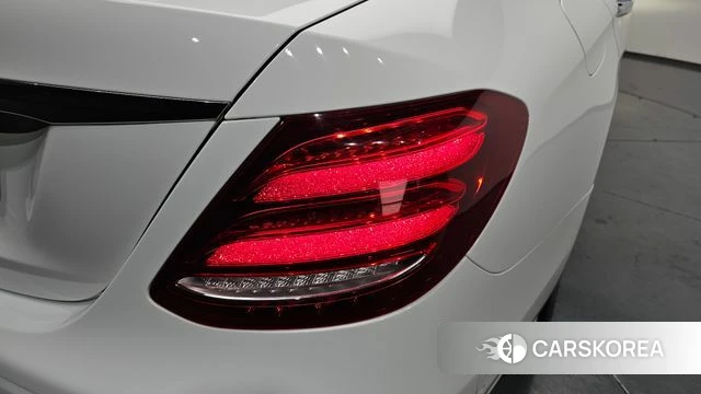 Mercedes-Benz E-Class W213 id 4269012 из Кореи 15