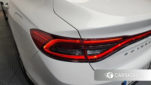 Hyundai Grandeur IG id 4310882 из Кореи 15