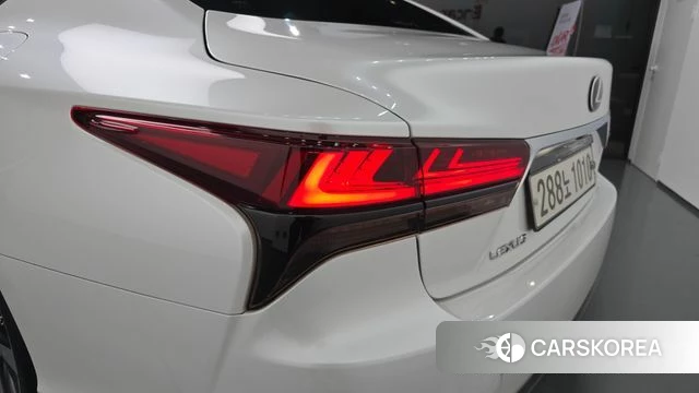 Lexus LS500 5th generation id 4330522 из Кореи 15