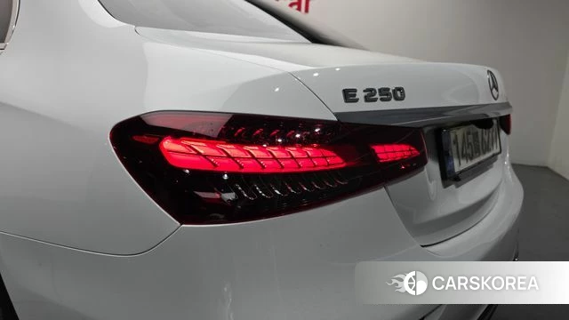 Mercedes-Benz E-Class W213 id 4754660 из Кореи 15