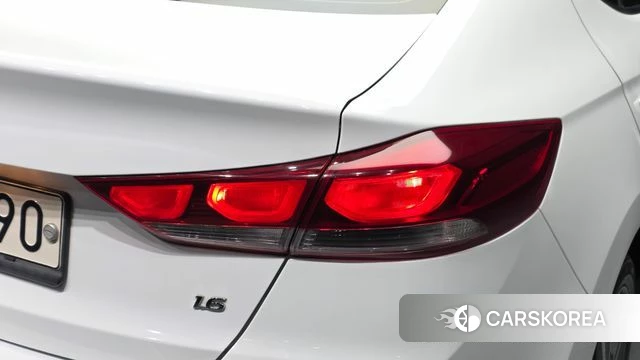 Hyundai Avante AD id 4944243 из Кореи 15