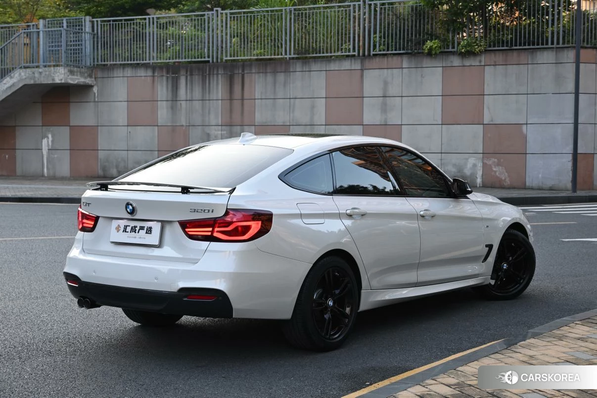 BMW 3 series GT id 4461283 из Китая 15