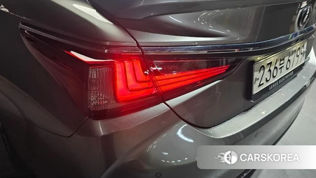 Lexus ES300h 7th generation id 4248816 из Кореи 15