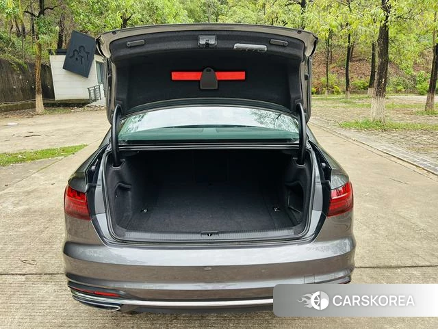 Audi A4L id 4262116 из Китая 15