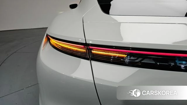 Porsche Taycan id 4201370 из Кореи 15