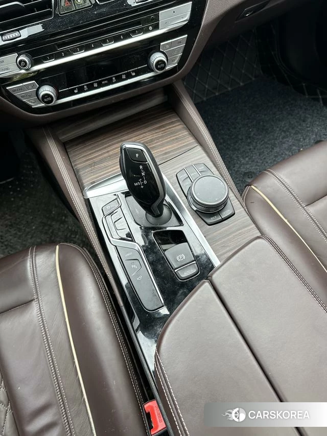 BMW 5 series PHEV id 4236359 из Китая 15