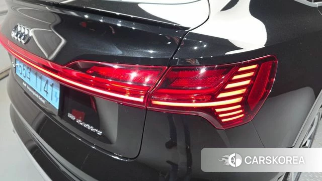 Audi e-Tron id 4202210 из Кореи 15