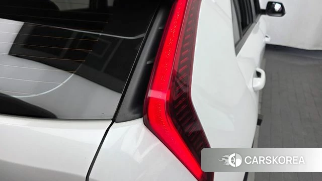 Kia Di Ol Nu Niro id 4697293 из Кореи 15