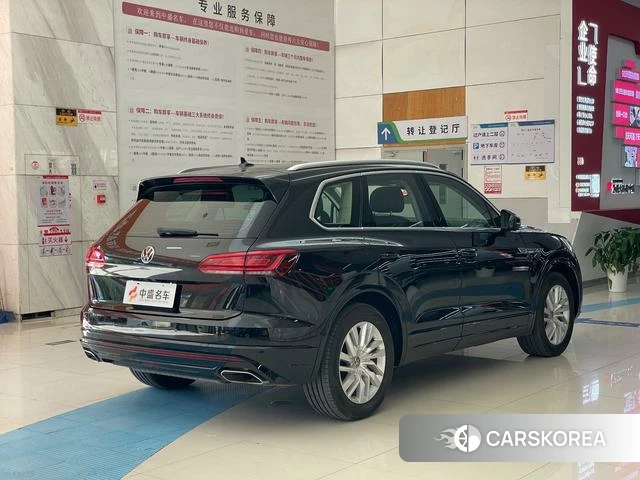 Volkswagen Touareg id 4348796 из Китая 15