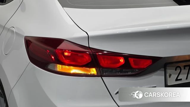 Hyundai Avante AD id 4672877 из Кореи 15