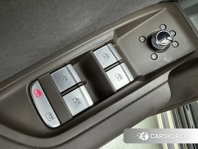Audi Q5L id 4257087 из Китая 15