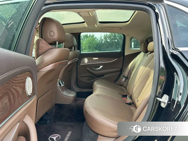 Mercedes-Benz E-class id 4359652 из Китая 15