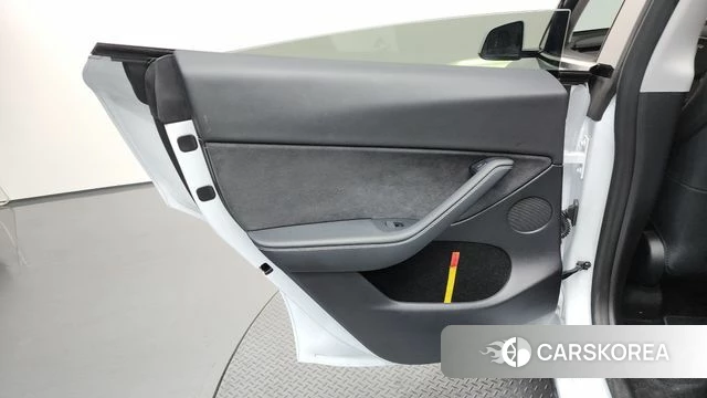 Tesla Model Y id 4474766 из Кореи 15