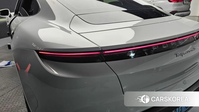 Porsche Taycan id 4231781 из Кореи 15