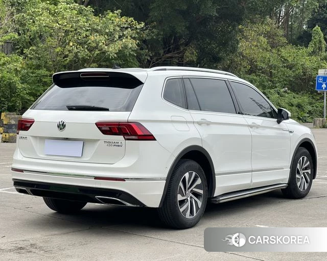 Volkswagen Tiguan L PHEV id 4228544 из Китая 15