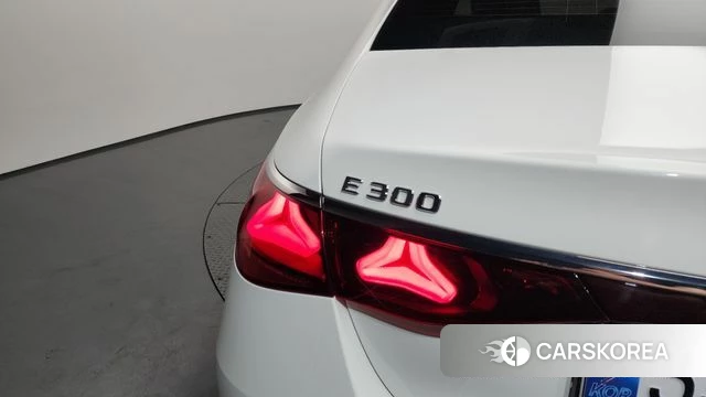 Mercedes-Benz E-Class W214 id 4442695 из Кореи 15