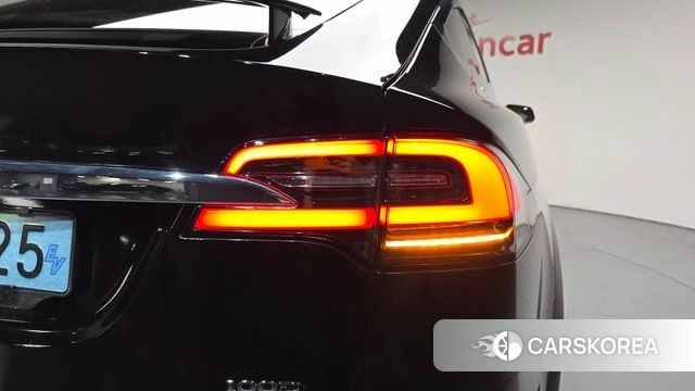 Tesla Model X id 4551373 из Кореи 15