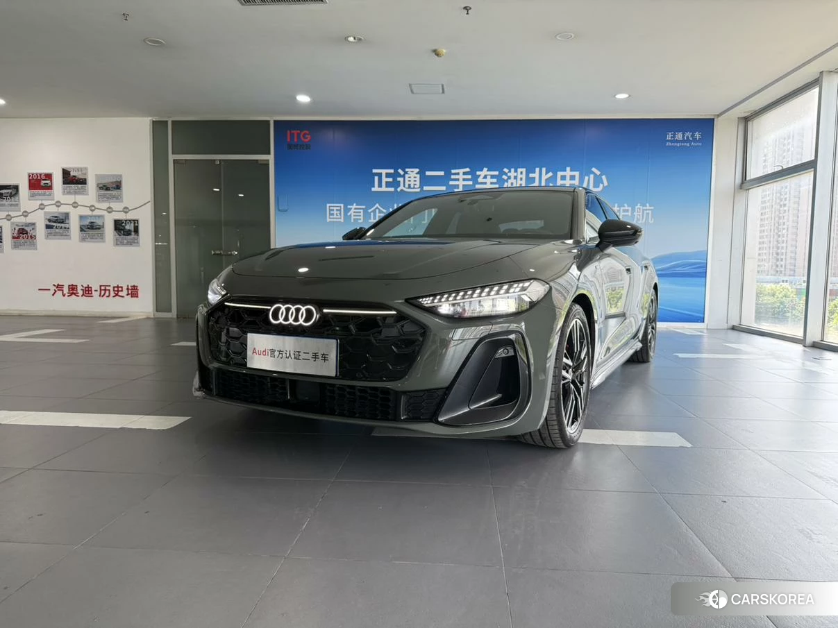 Audi A5L id 4512458 из Китая 15