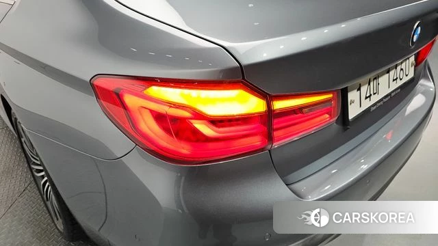 BMW 5 Series (G30) id 4225347 из Кореи 15