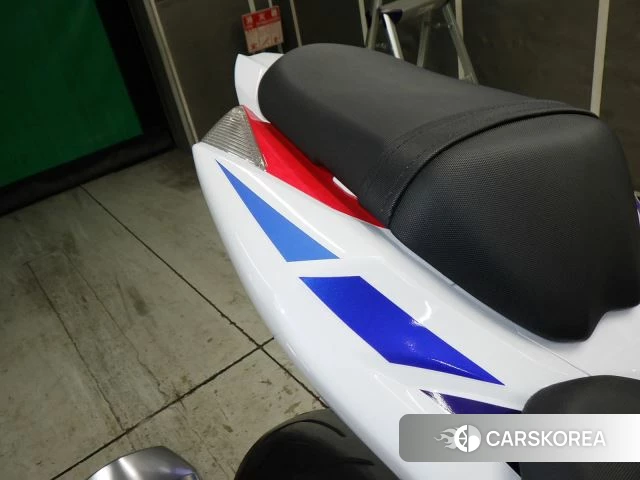 Suzuki GSX-R1000 id 3946865 из Японии 15