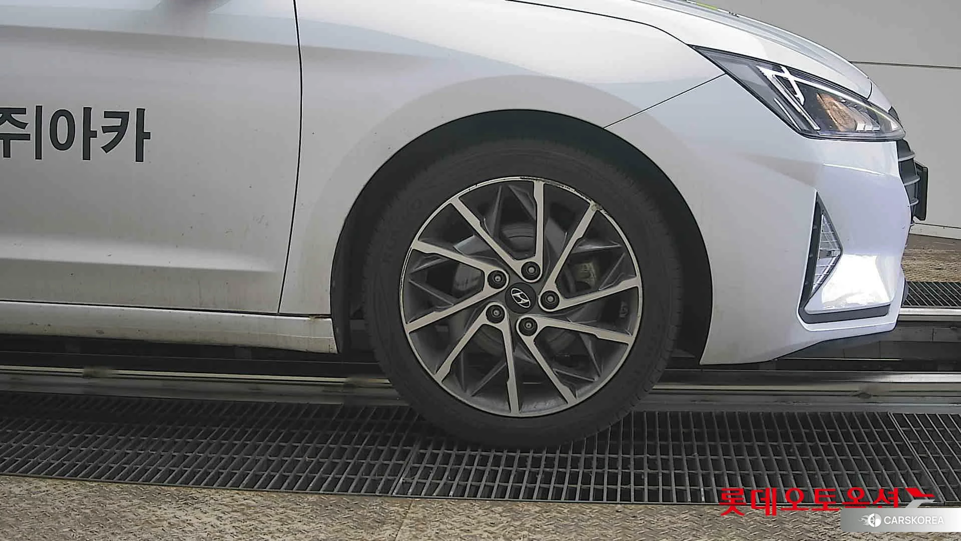 Hyundai Avante id 3869331 из Кореи 15