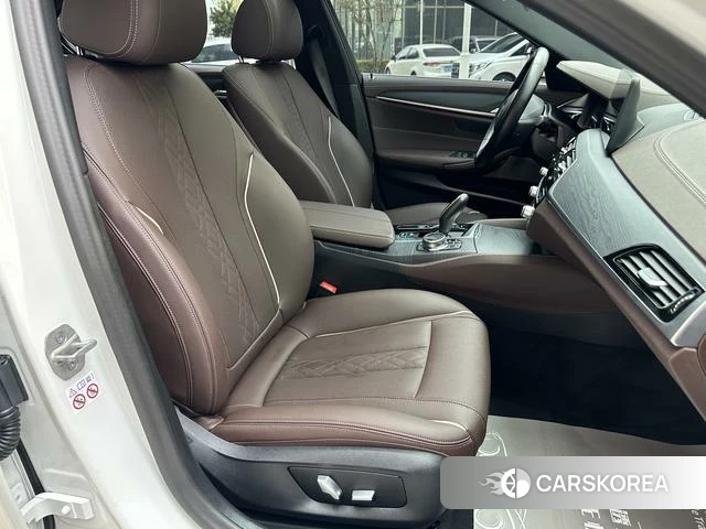 BMW 5 series PHEV id 4260764 из Китая 15