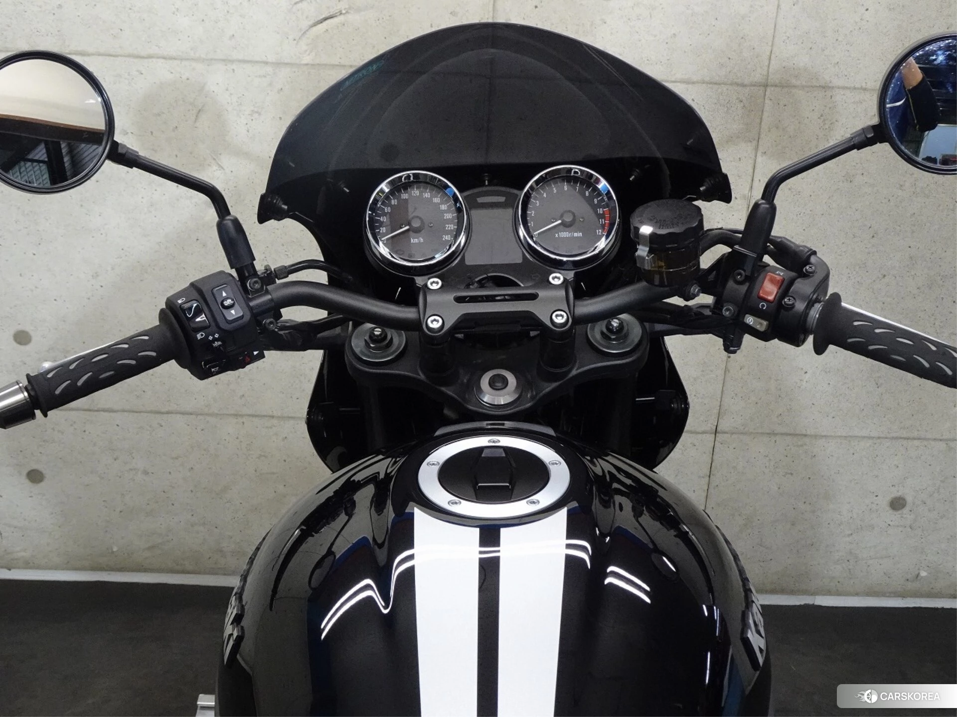 Kawasaki Z900RS CAFE id 4374375 из Японии 15