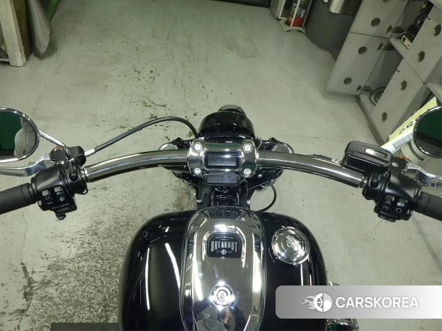 Проданный Harley-Davidson Softail Breakout FXBR 1920 id 4200452 из Японии, фото 15