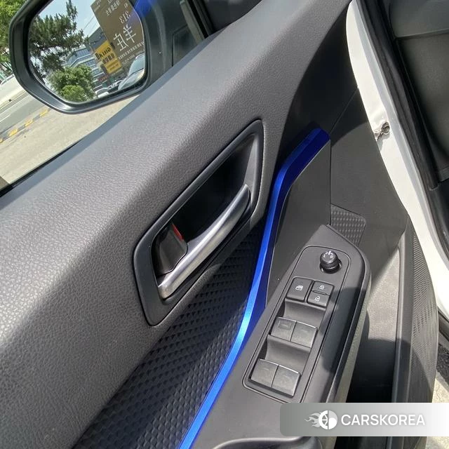 Toyota C-HR id 4374429 из Китая 15
