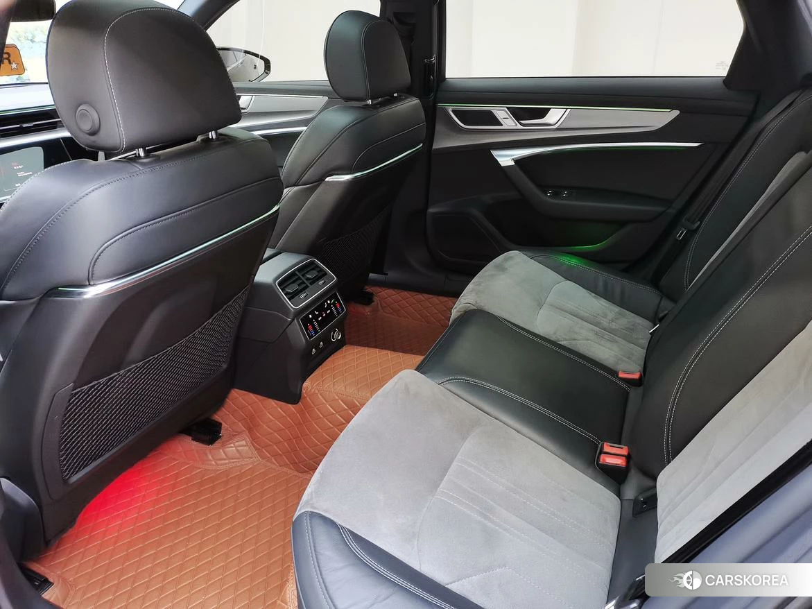 Audi A6L id 4467739 из Китая 15
