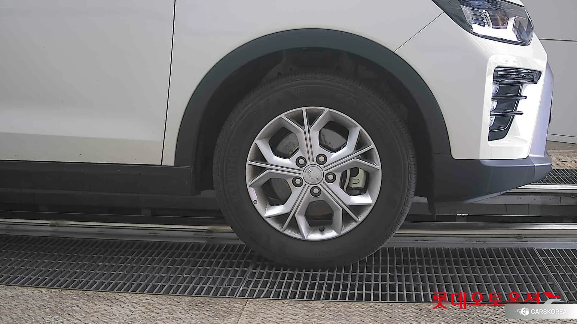 SsangYong Tivoli id 3875661 из Кореи 15