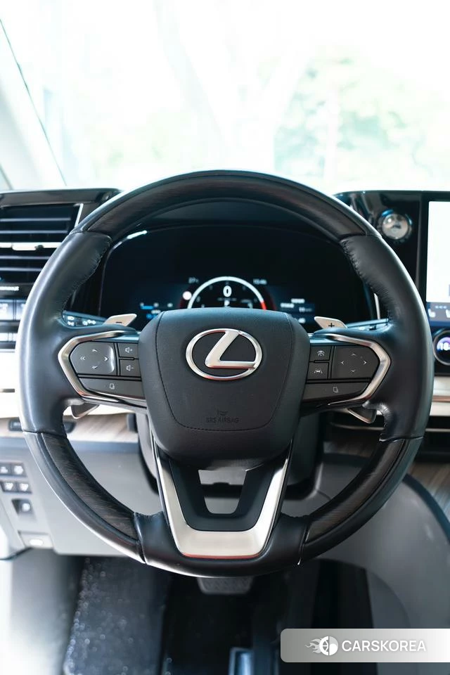 Lexus LM id 4329247 из Китая 15