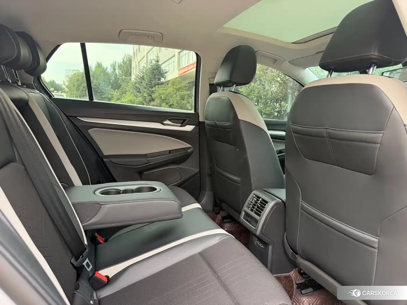 Volkswagen Golf id 4634788 из Китая 15