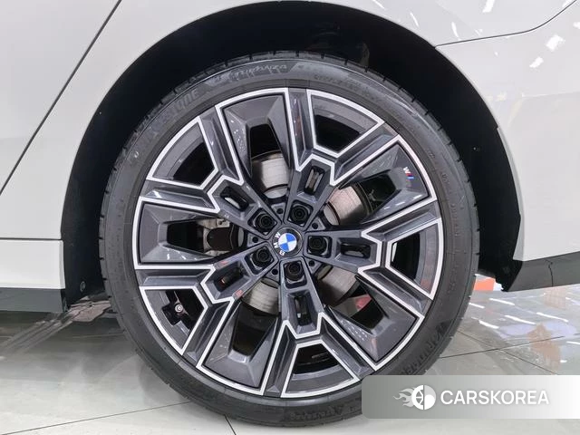 BMW 5 series id 4278767 из Китая 15