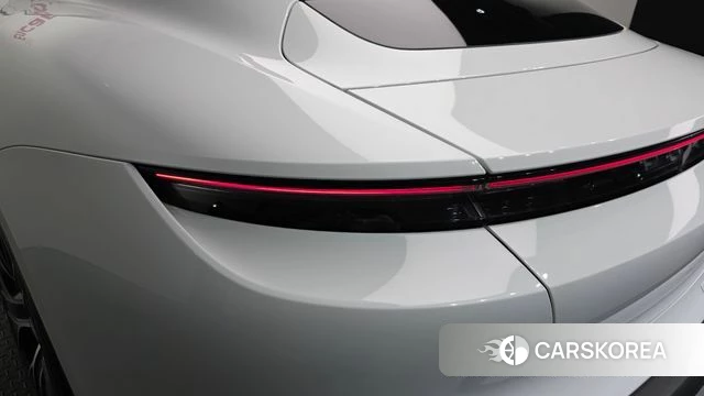 Porsche Taycan id 4303308 из Кореи 15