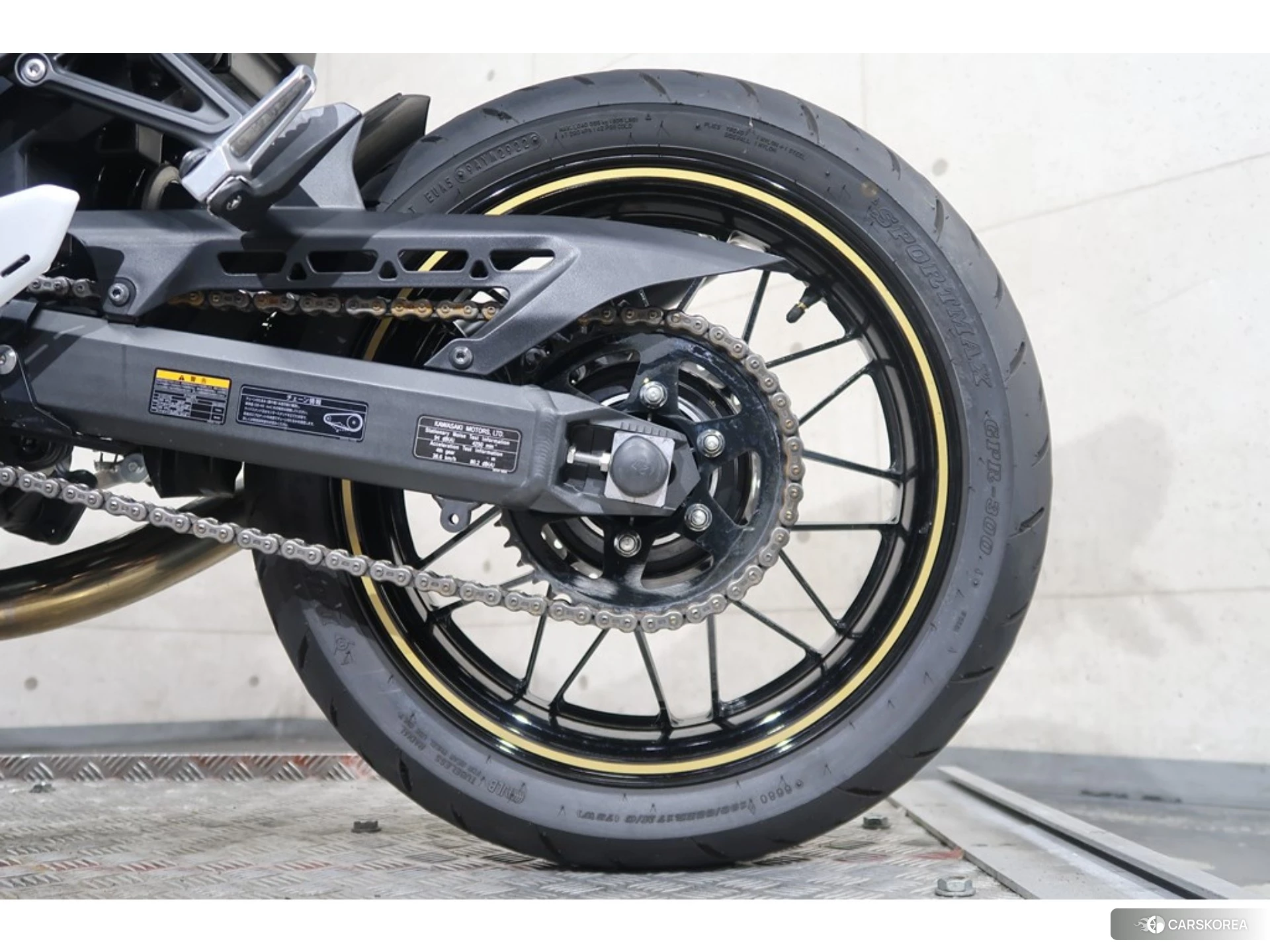 Kawasaki Z900RS CAFE id 3950321 из Японии 15