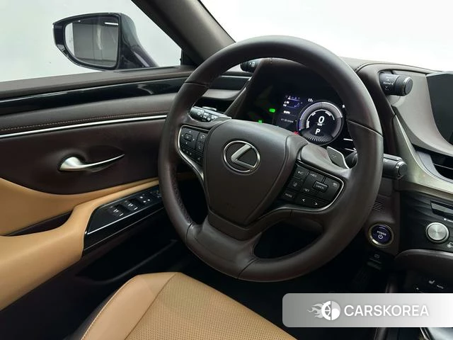 Lexus ES id 4291492 из Китая 15