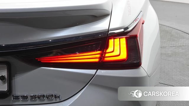 Lexus ES300h 7th generation id 4630862 из Кореи 15