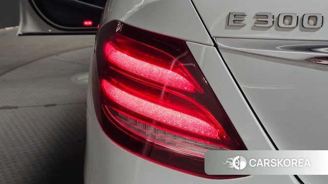Mercedes-Benz E-Class W213 id 4496988 из Кореи 15