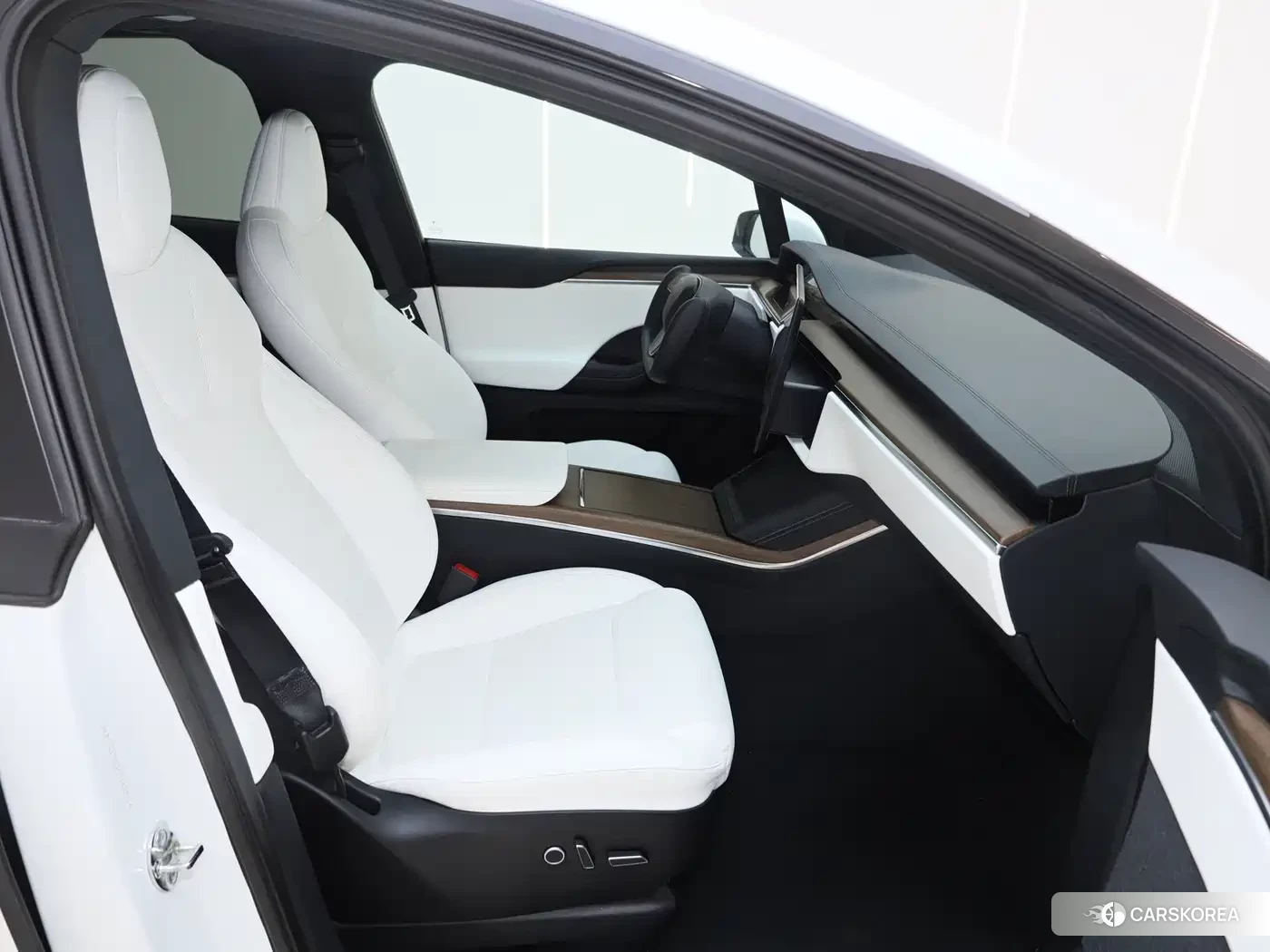 Tesla Model X id 4559844 из Китая 16