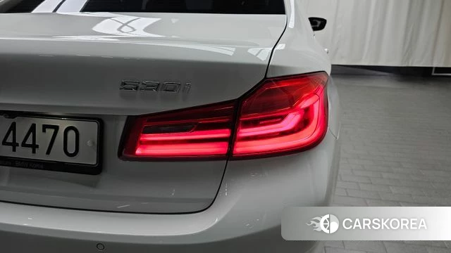 BMW 5 Series (G30) id 4483294 из Кореи 15