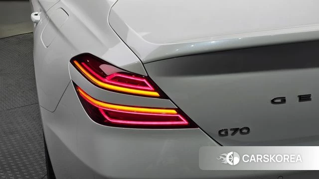 Genesis The New G70 id 4329377 из Кореи 15