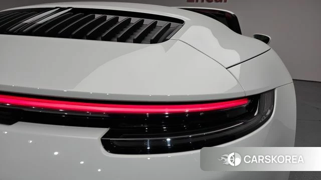 Porsche 911(992) id 4533292 из Кореи 15