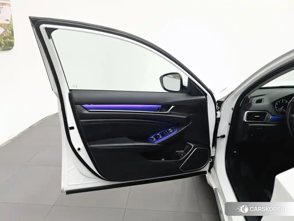 Honda Accord id 4570821 из Китая 15