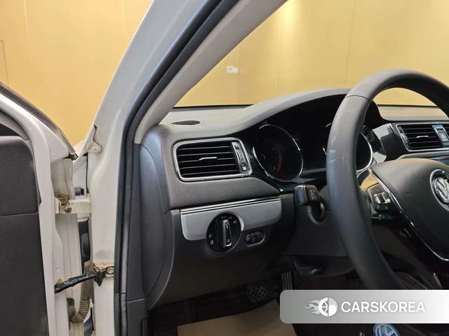 Volkswagen Sagitar id 4227318 из Китая 15